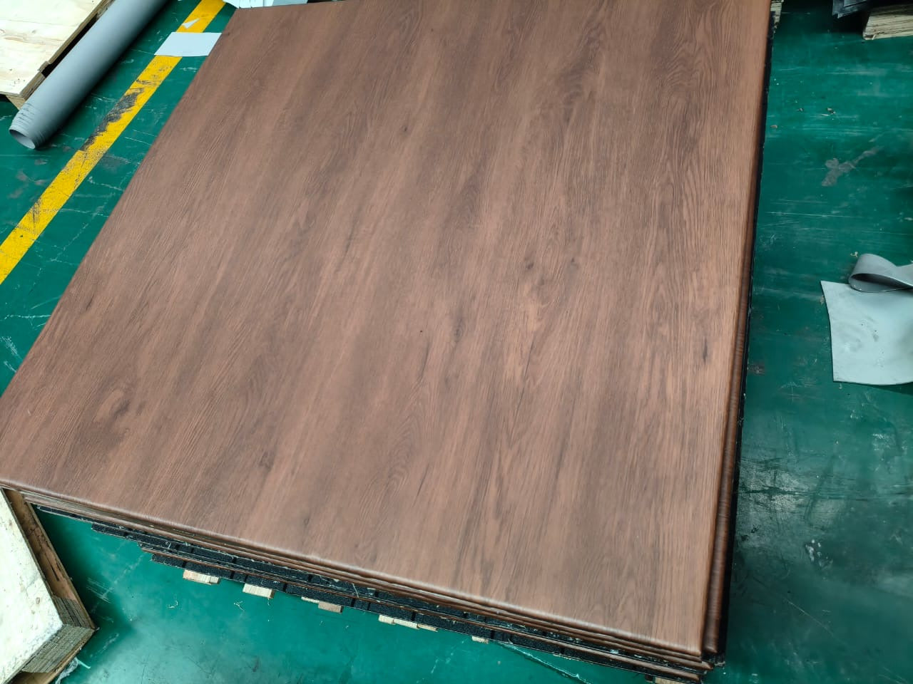 Connect Tiles™ PVC Dark Wood