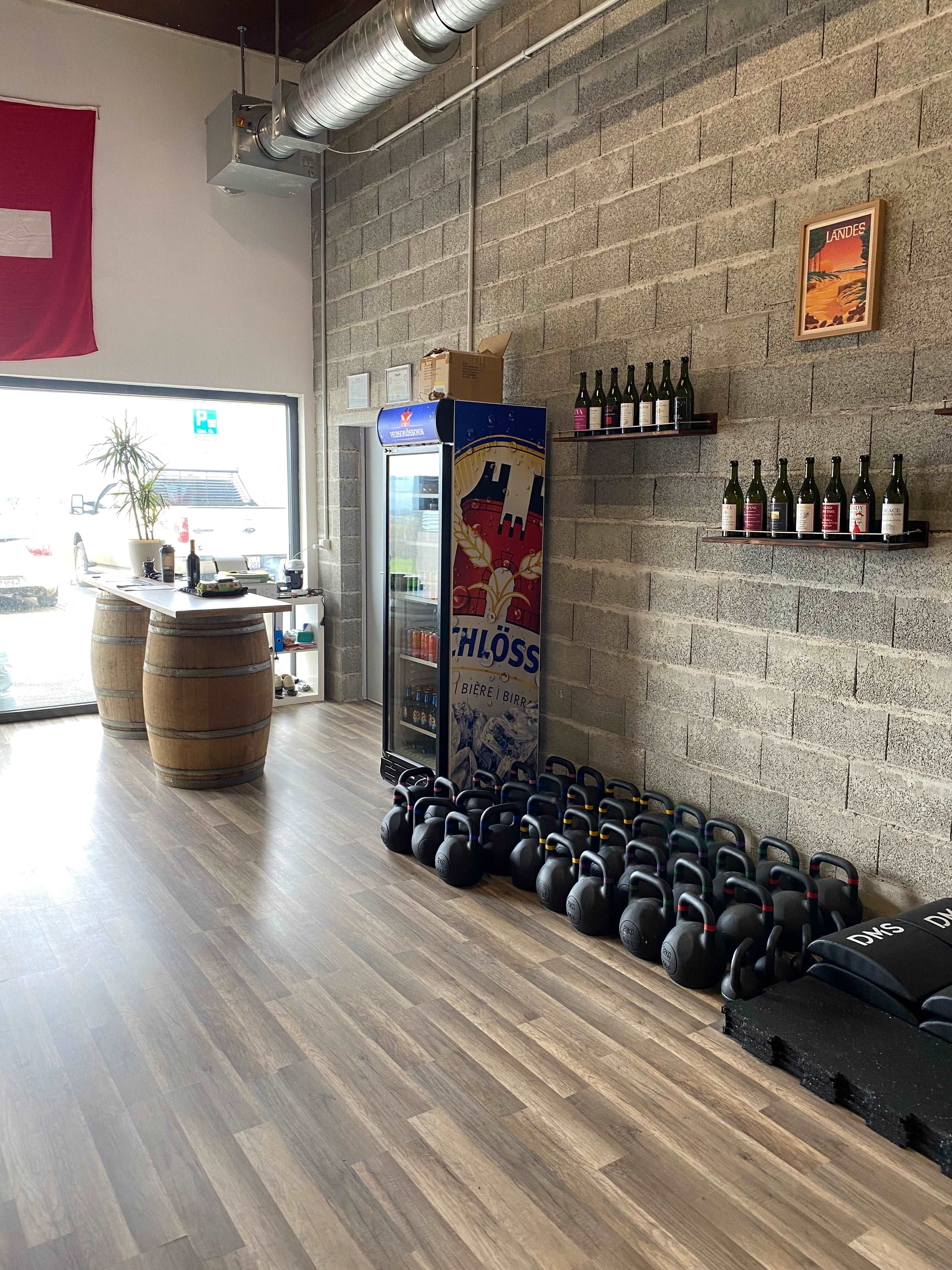 Reception with Multiple Competition Kettlebells with Flat Head