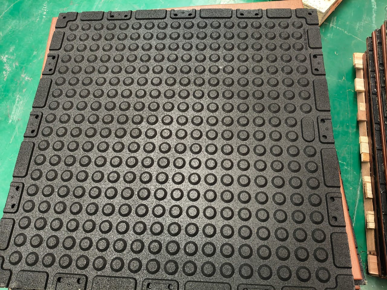 Connect Tiles™ PVC Dark Wood