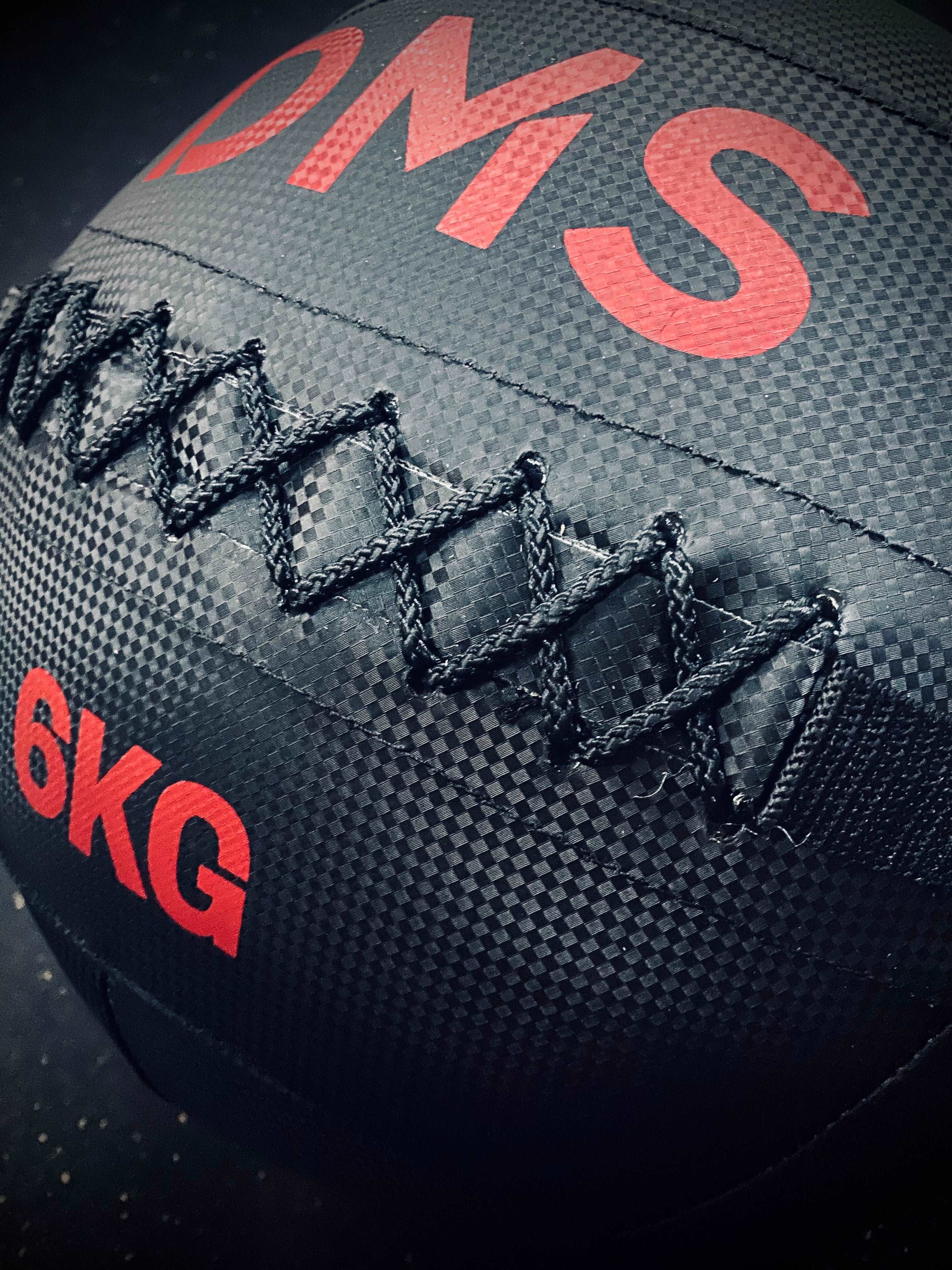 Endurance Wall Ball 1000D PVC Carbon Fiber