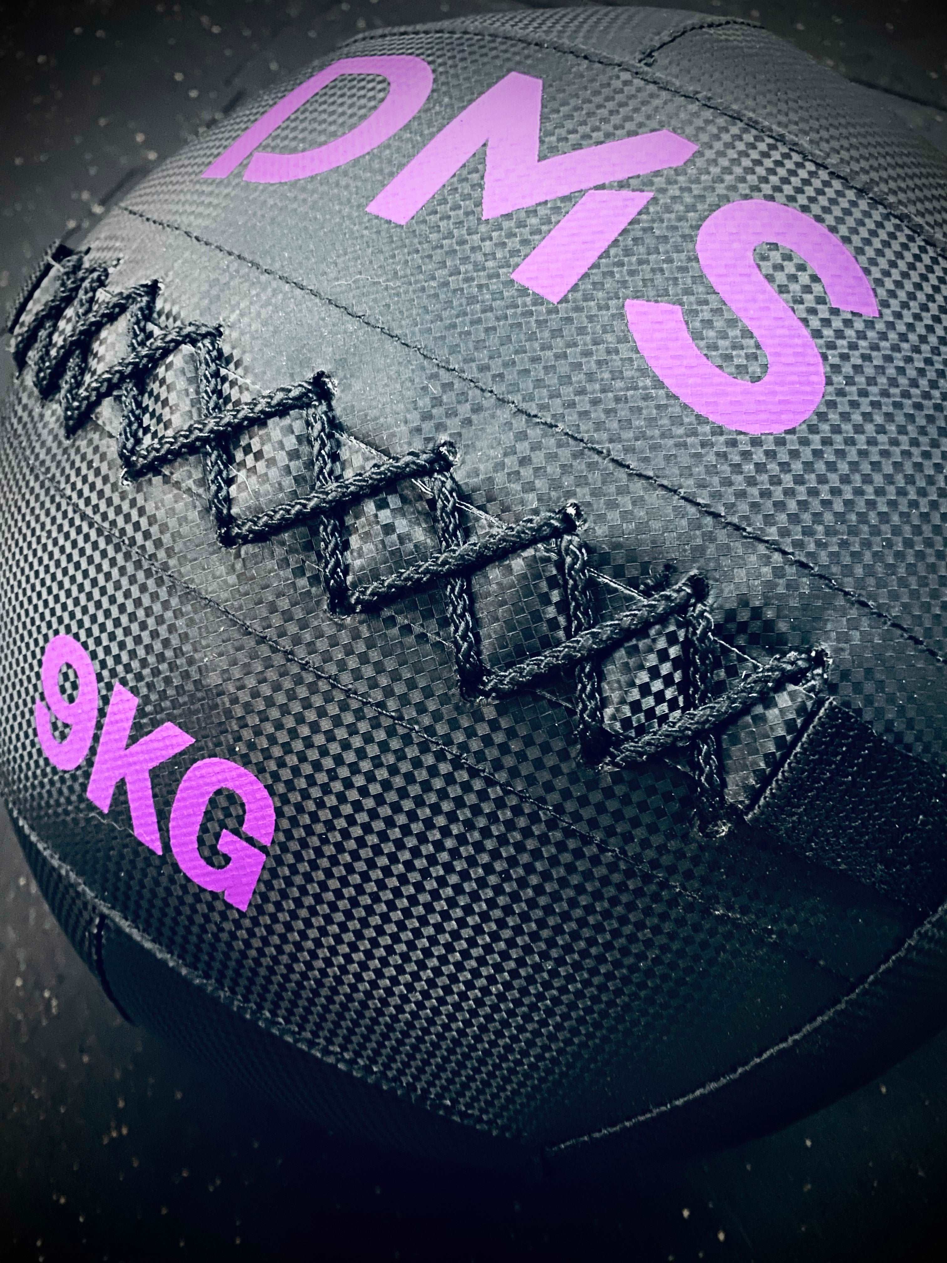 Endurance Wall Ball 1000D PVC Carbon Fiber