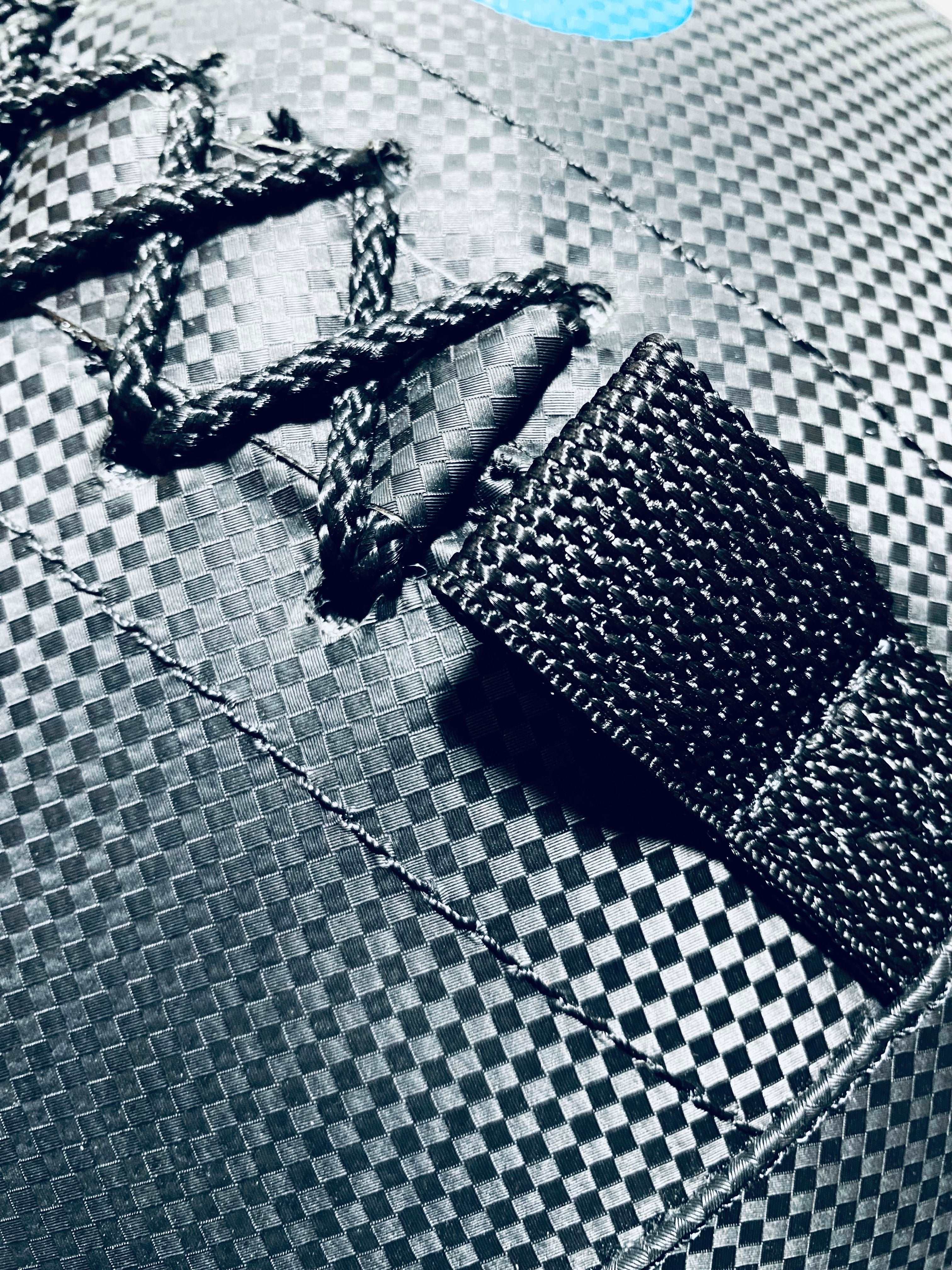 Endurance Wall Ball 1000D PVC Carbon Fiber