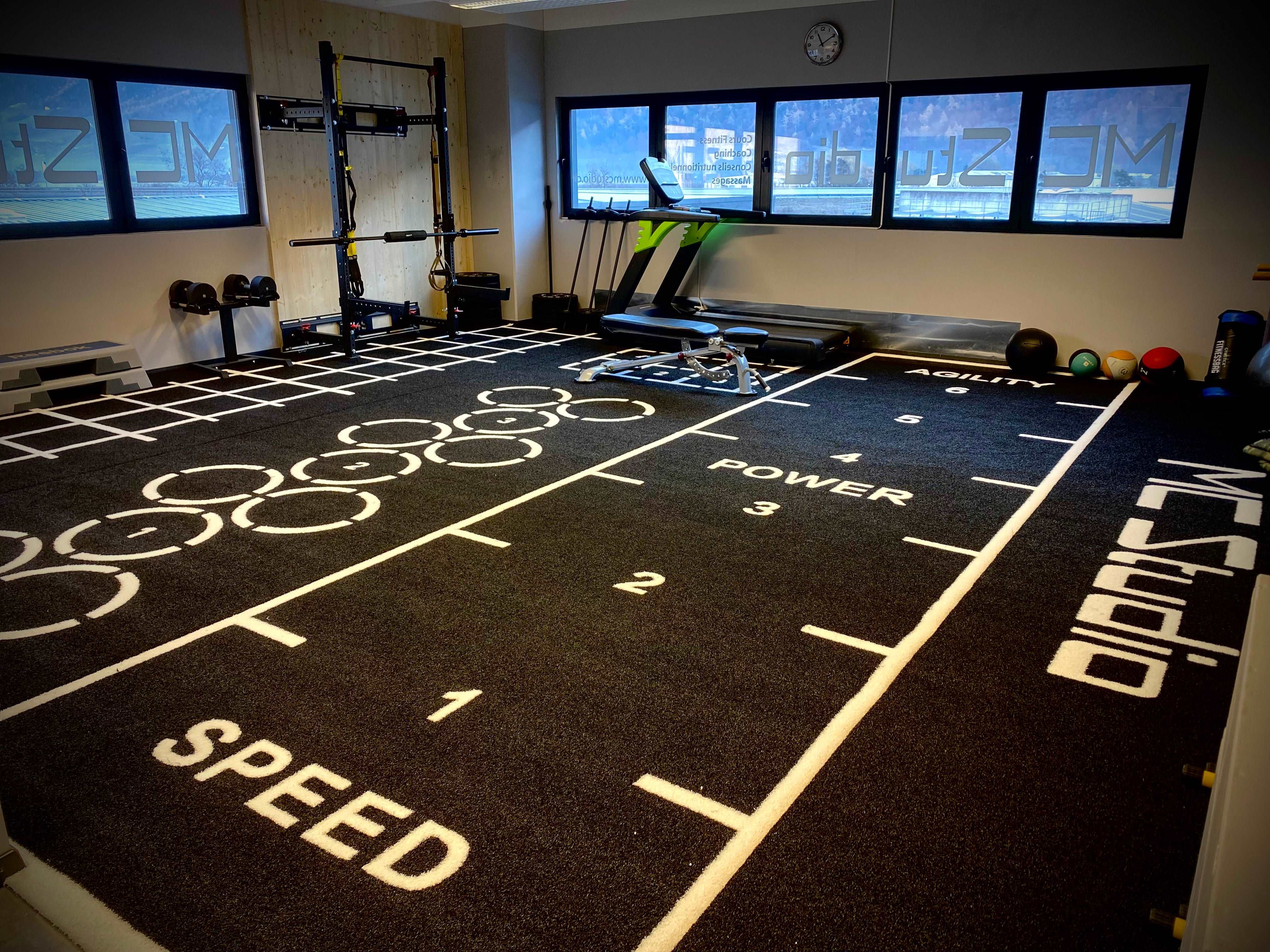 MC Coaching Martigny : Custom Gym Turf in Black with White Graphics